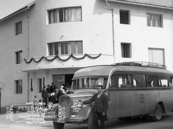 Obisk Homških romarjev pri župniku Antonu Mrkunu v Videm - Dobro polje - F 1940 1 10 010