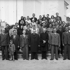 Obisk Homških romarjev pri župniku Antonu Mrkunu v Videm - Dobro polje - F 1940 1 10 011