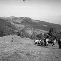 Mirovna pobožnost na Kureščku, romarji se zbirajo leta 1940 - F 1940 1 12 001
