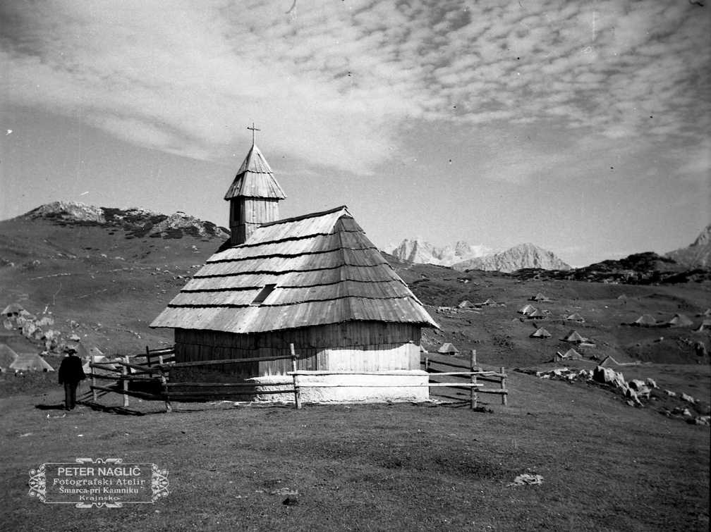 Kapela Marije Snežne na Veliki Planini leta 1940 - F 1940 1 19 013