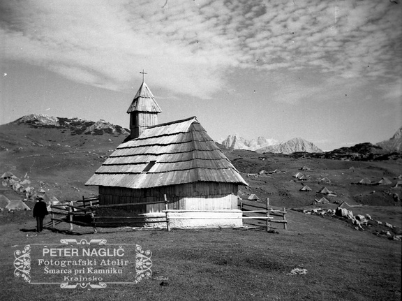 Kapela Marije Snežne na Veliki Planini leta 1940 - F 1940 1 19 013