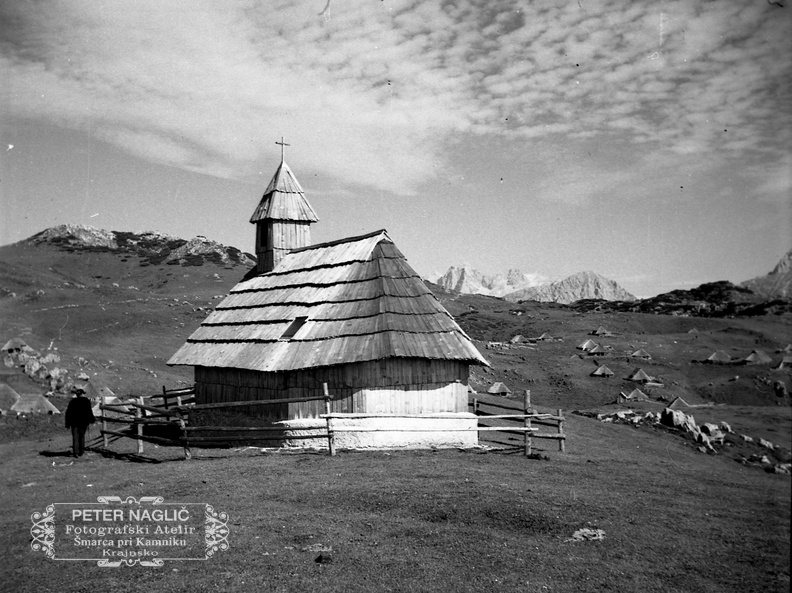 Kapela Marije Snežne na Veliki Planini leta 1940 - F 1940 1 19 013