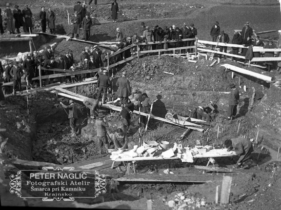 Mesto odkopa okostja mamuta v Nevljah - F 1938 1 1 004