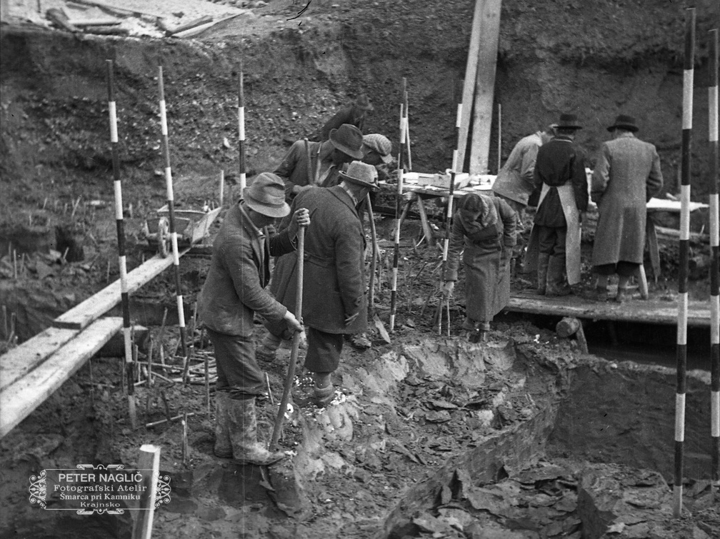 Sondiranje okostja mamuta - F 1938 1 1 005