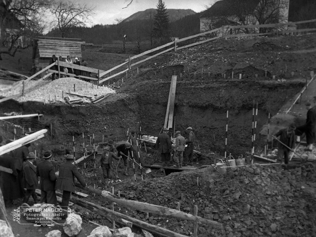 Strokovni nadzor arheologov na mestu odkopa - F 1938 1 1 014
