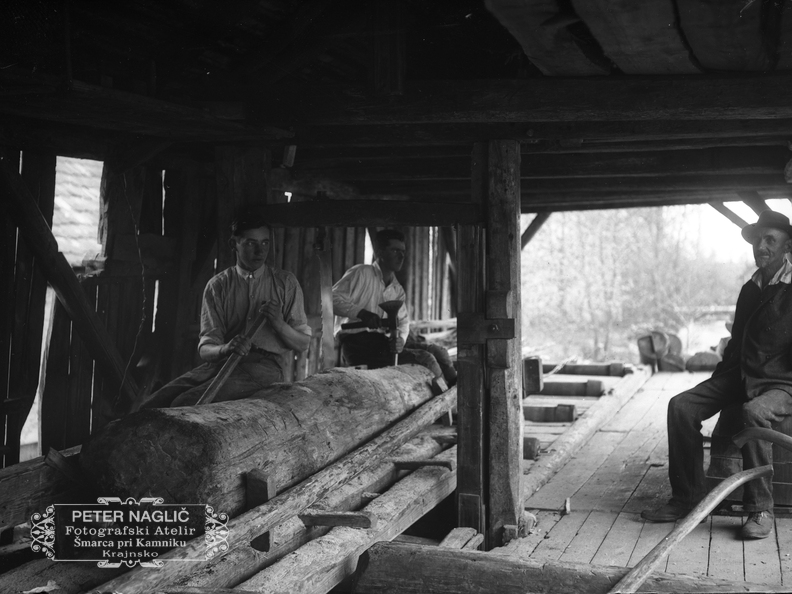 Žaganje lesa na Šnabelnovi žagi - Naglic023