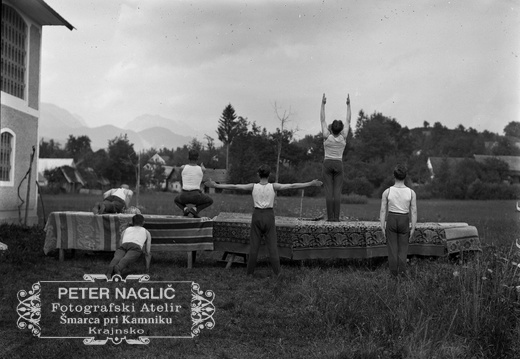 Skupina Orlov pri vajah v Komendi - Naglic 1262