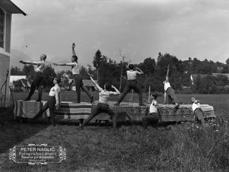 Skupina Orlov pri vajah v Komendi - Naglic 1267