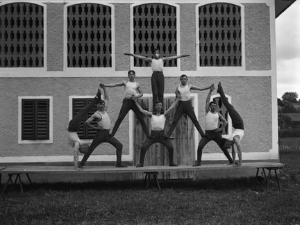 Skupina Orlov pri vajah v Komendi - Naglic 1269