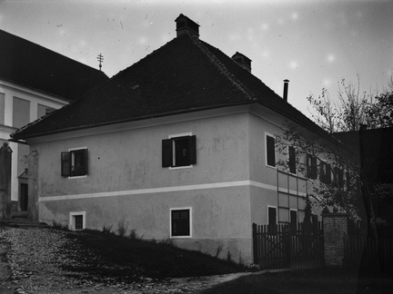 Komenda, župnišče - Naglic 1432