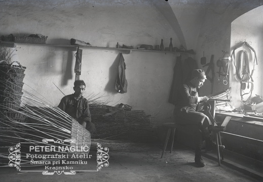 Italijanski ujetniki pri izdelovanju košar - 82  1160