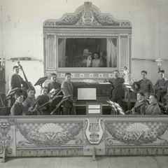 Italijanskii ujetniki pri godbi - 77  1088