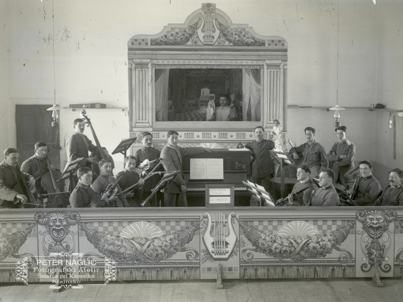 Italijanskii ujetniki pri godbi - 77  1088