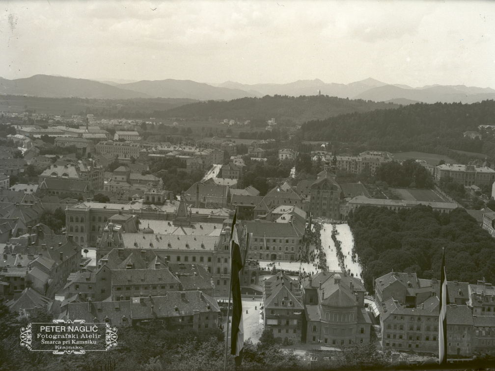 Pogled na Ljubljano z gradu v času obiska cesarice Cite - 77  1090