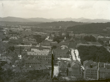 Pogled na Ljubljano z gradu v času obiska cesarice Cite - 77  1090