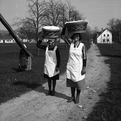 Velikonočni blagoslov jedi v Šmarci leta 1933 - F 1933 2 4 004