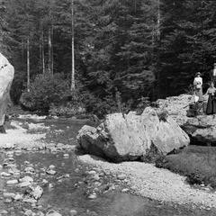 Ivana Naglič, Albin Peterlin, Anton Urh ob izviru Kamniške Bistrice - Naglic1103