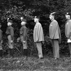 Vsi Orlovi fantje iz Podboršta v orlovskem kroju - Naglic1106