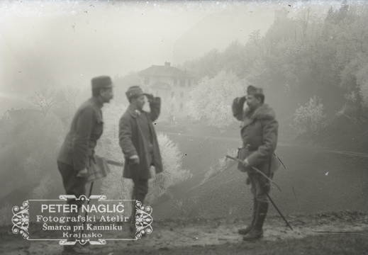 Vojaški pozdrav - 76  1069