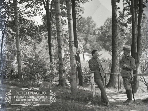 Vojaki v gozdu - 75  1056