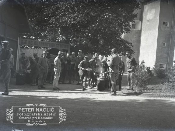 Delitev menaže ujetnikom - 75  1057