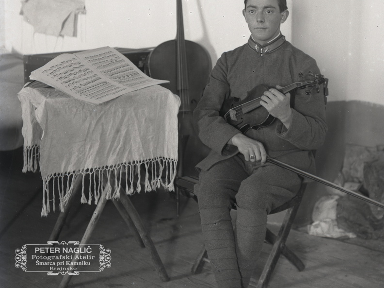 Italijanski ujetnik kot muzikant - 73  1032