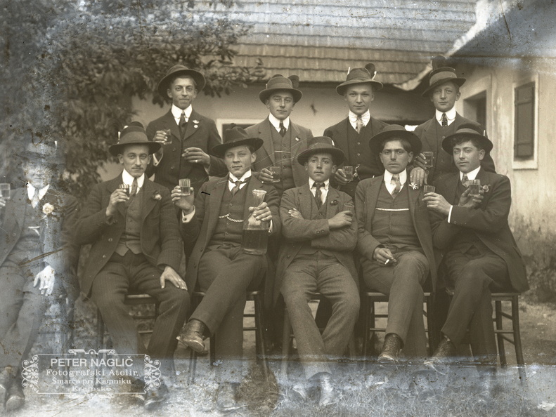 Fantje iz Mengša 1914, poleg Rudolf Mrak - 71  1002