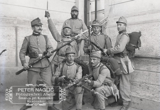 Skupina vojakov uprizarja šturm - 70  991