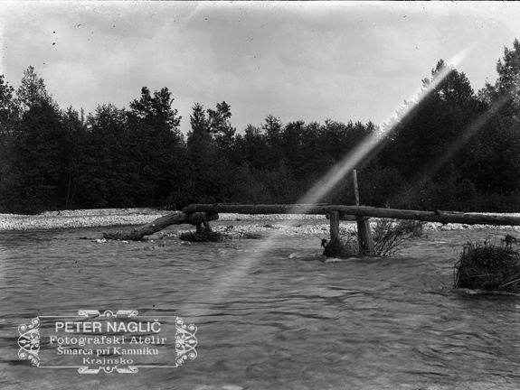 Brv čez Kamniško Bistrico, ki je povezovala Šmarco in Volčji Potok - naglic892