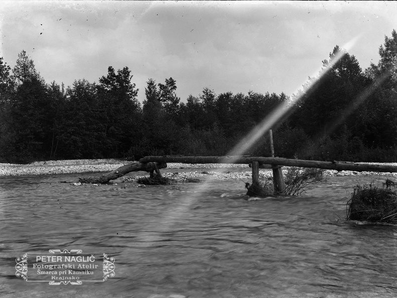 Brv čez Kamniško Bistrico, ki je povezovala Šmarco in Volčji Potok - naglic892