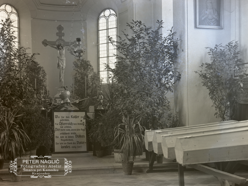 Notranjost kapele pri sv. Križu - 61  867