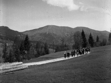 Izlet na Golico leta 1934 - F 1934 1 1 003