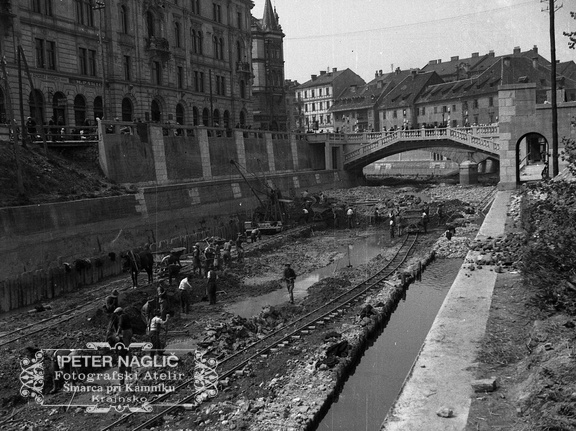 Tromostovje, ureditev struge Ljubljanice, 1933 - F 1933 2 13 002