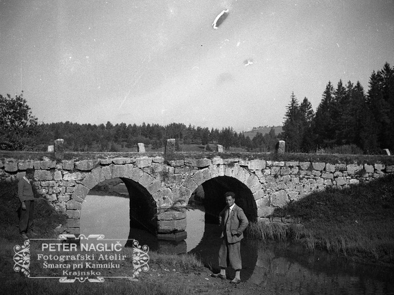 Velike Lašče, kamniti most, 1933 - F 1933 3 16 004